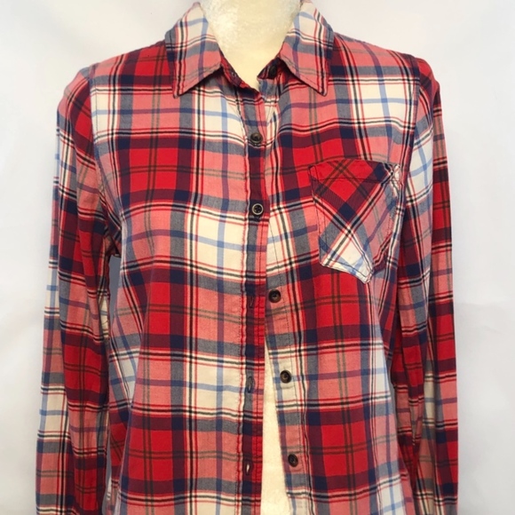 Forever 21 Tops - FOREVER 21 FLANNEL WOMEN PLAID SHIRT SIZE M